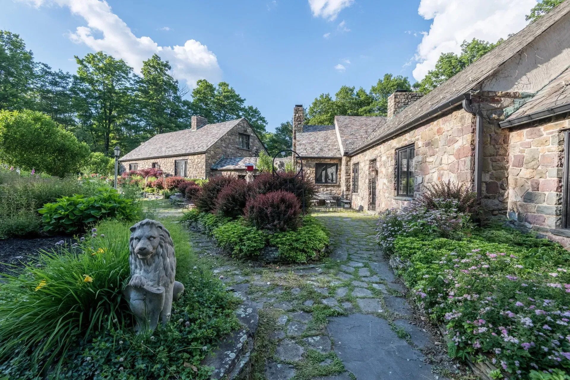 Stone Manor Inn in the Poconos