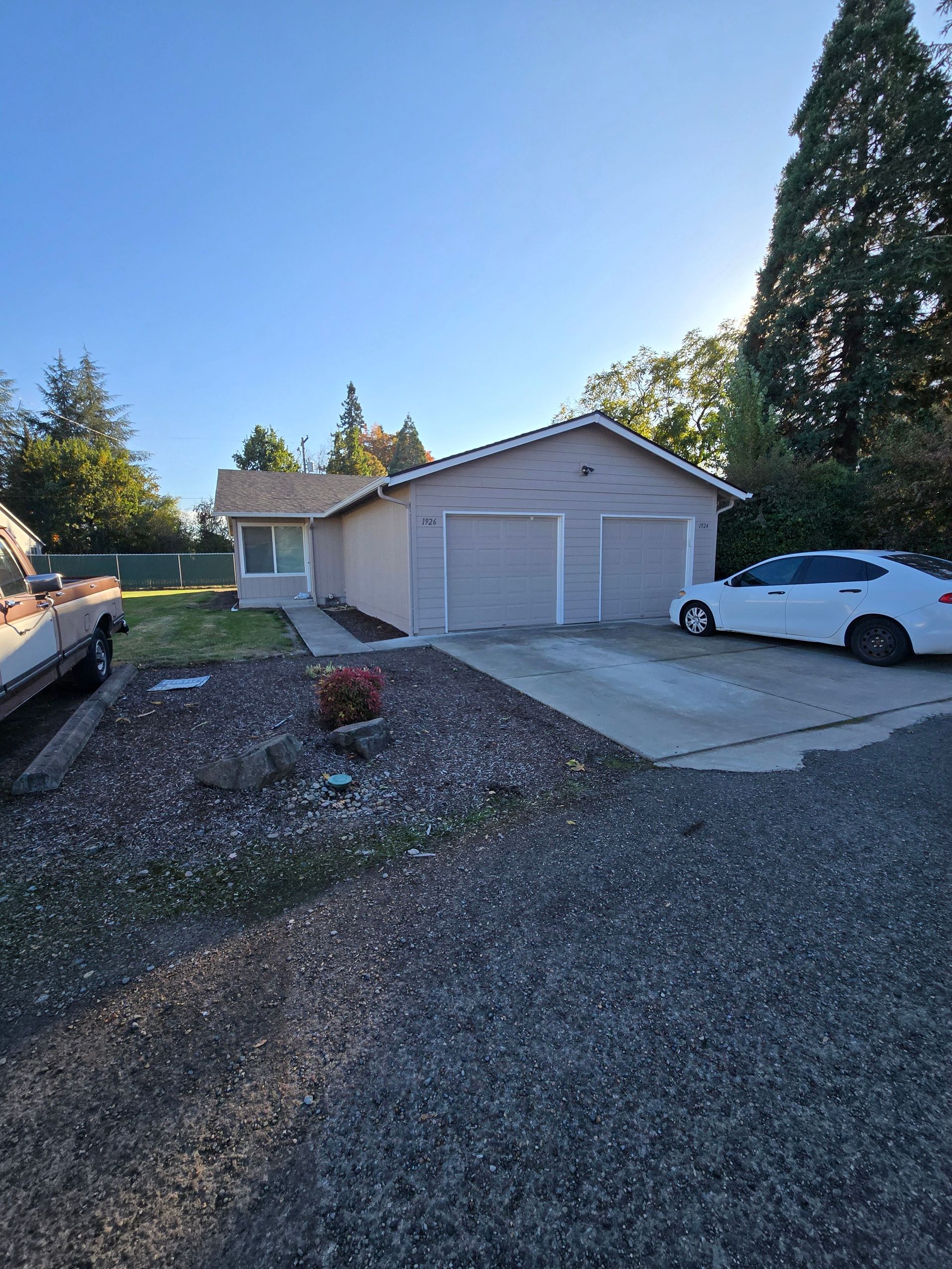 Jackson Duplexes in Albany Oregon – front exterior of property.