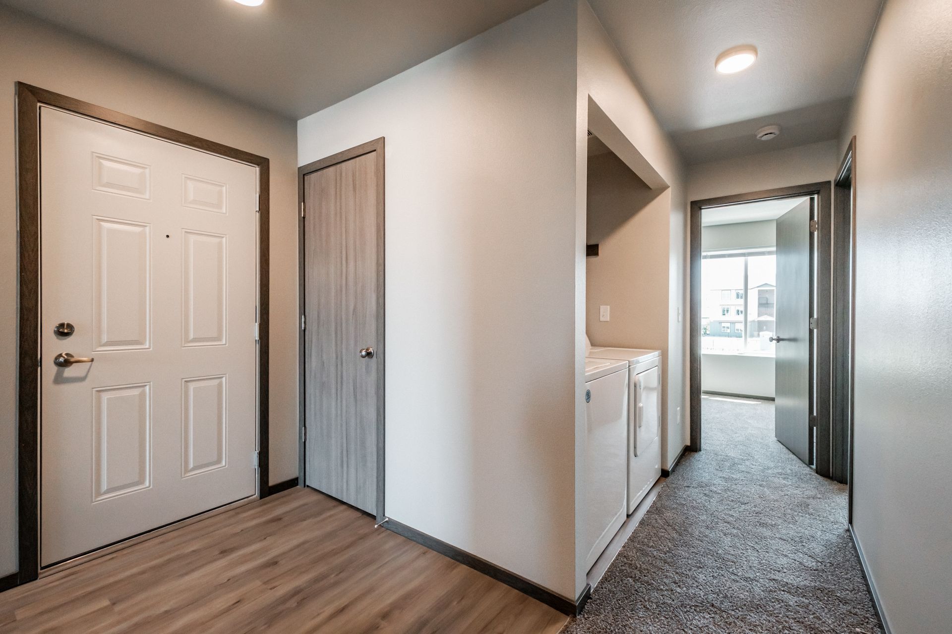 Birch Place Apartments in Salem Oregon, near Chemeketa Community College – entryway.
