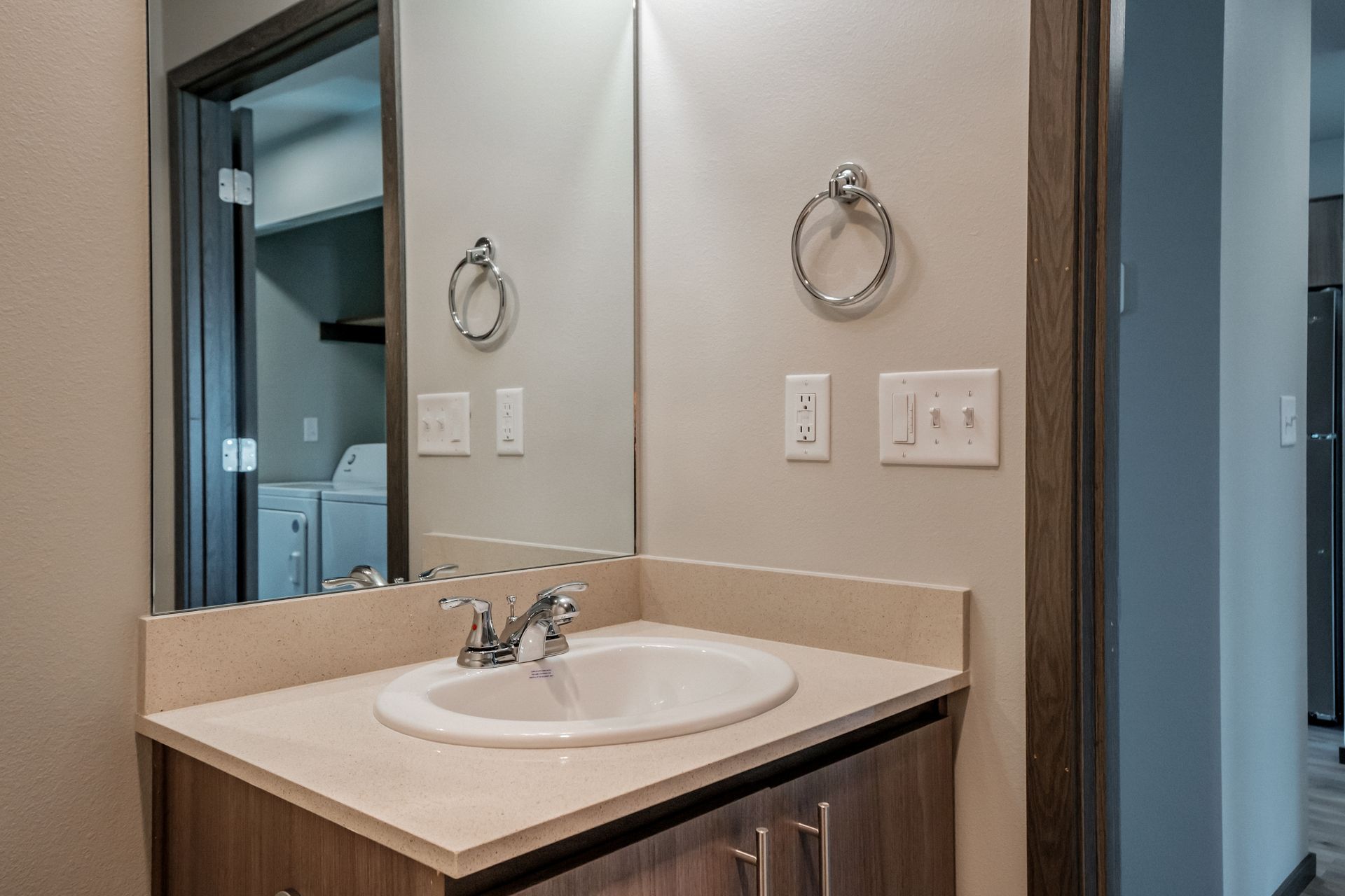Birch Place Apartments in Salem Oregon, near Chemeketa Community College – bathroom – 2.