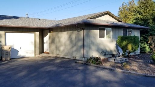 703 SW 15th St Apartments in Corvallis Oregon – exterior.