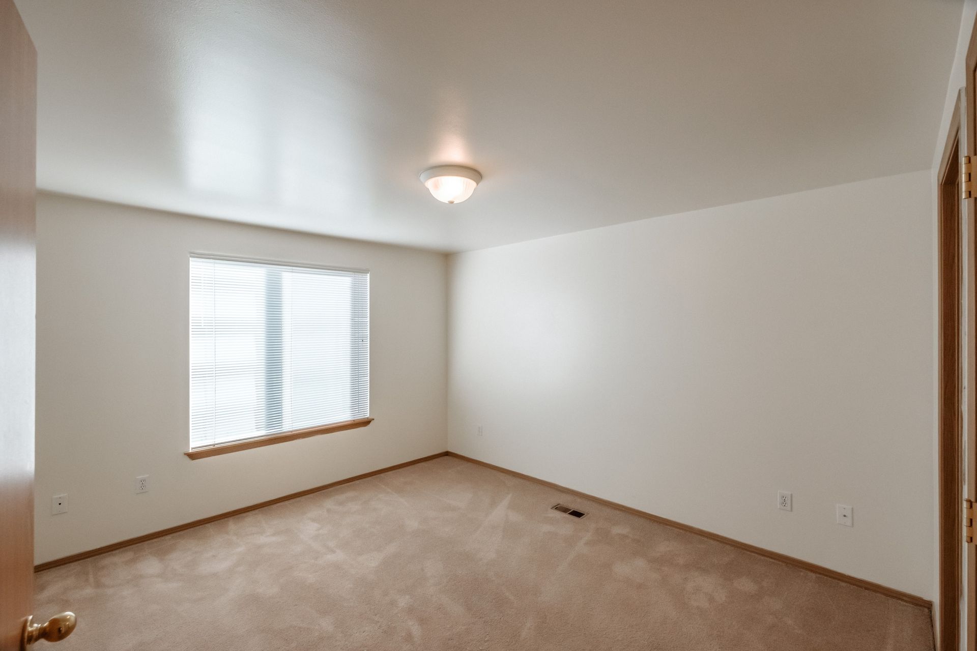 Mt. Vernon Town Homes in Albany Oregon, three-bedroom two and ½ bathroom – bedroom -1.