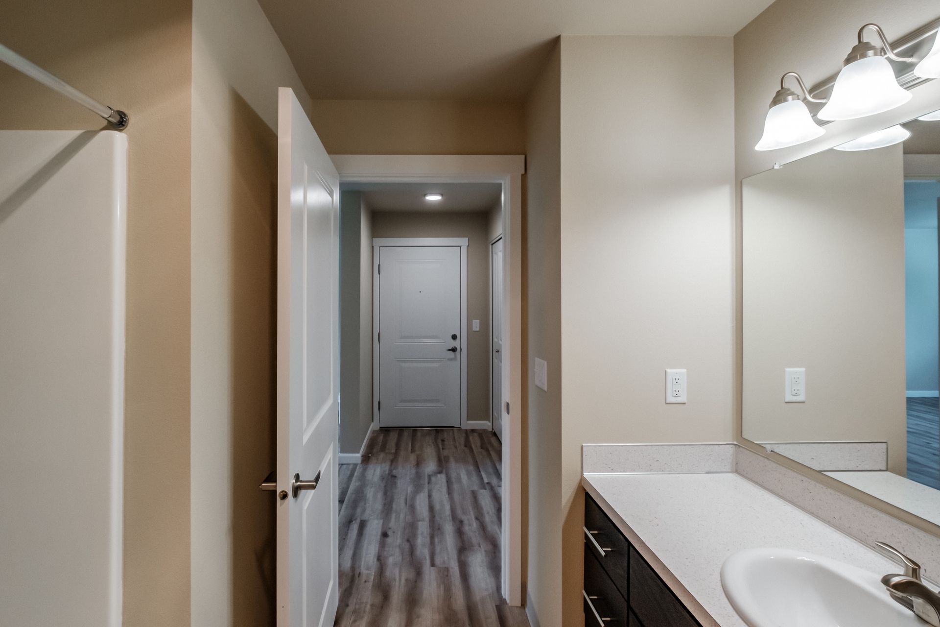 Santiam Gateway Apartments in Sweet Home Oregon, two-bedroom two-bathroom – bathroom and hallway -2.
