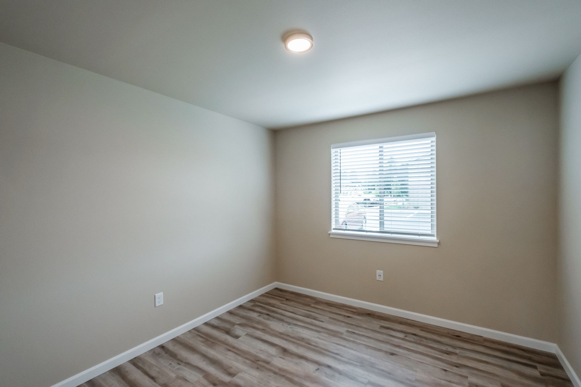 Santiam Gateway Apartments in Sweet Home Oregon, two-bedroom two-bathroom –bedroom window -2.