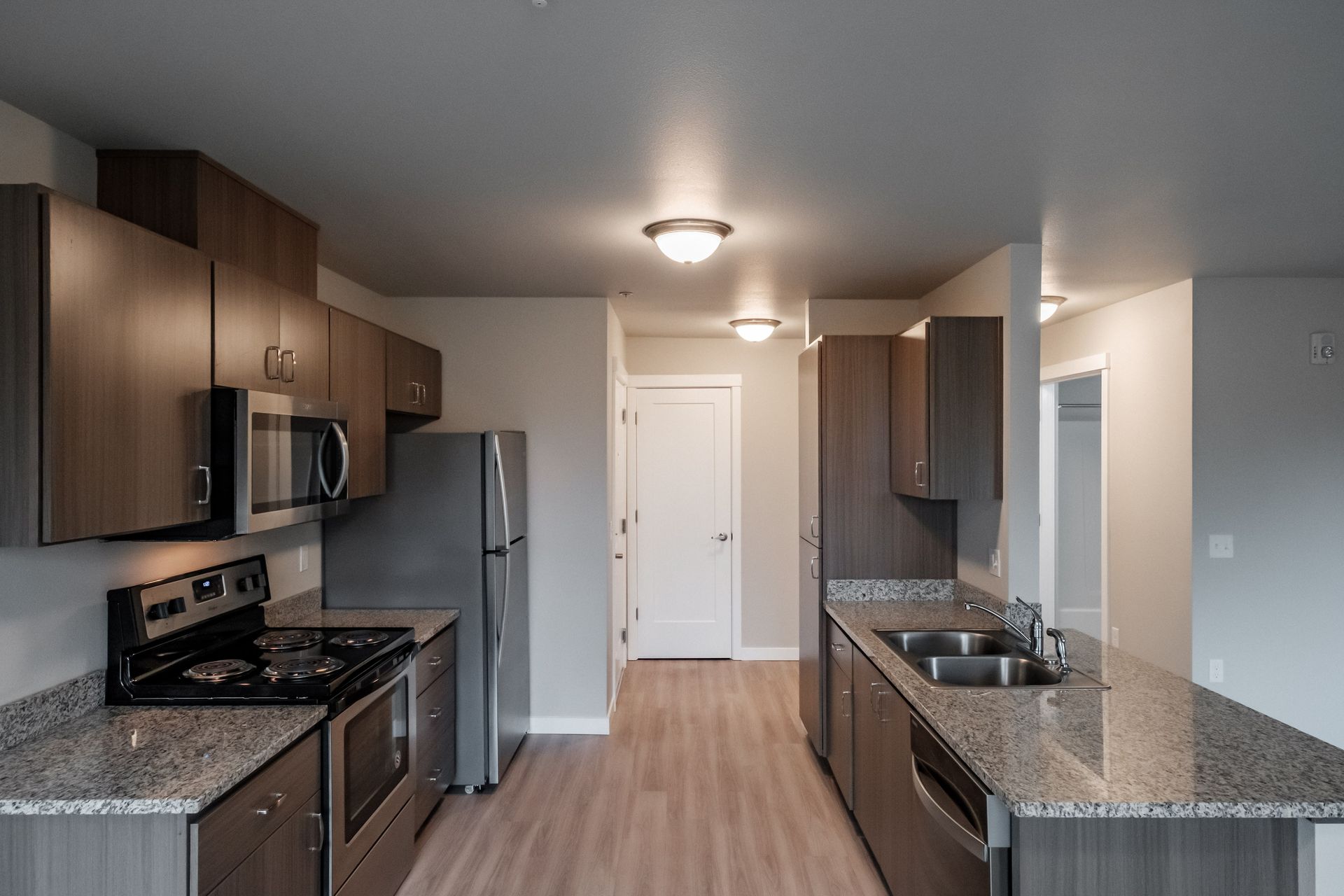Evergreen Valley Apartments in McMinnville Oregon, near Linfield University, two-bedroom two-bathroom – kitchen.