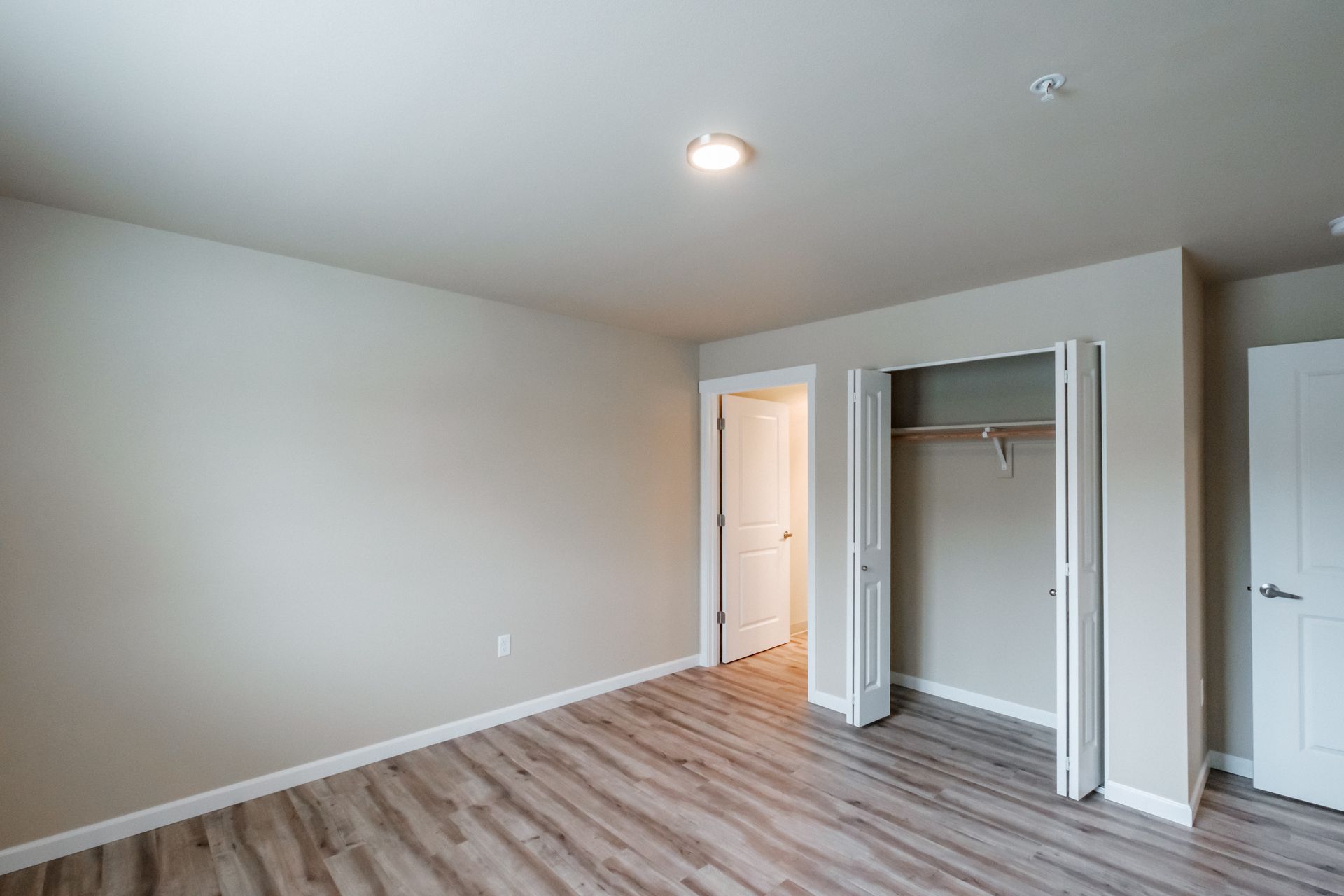 Santiam Gateway Apartments in Sweet Home Oregon, two-bedroom two-bathroom – master bedroom and bathroom -1.
