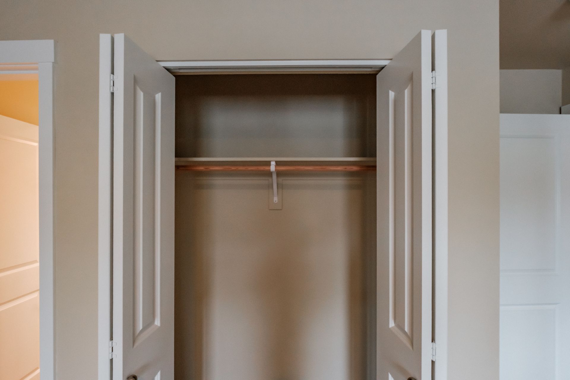 Santiam Gateway Apartments in Sweet Home Oregon, two-bedroom two-bathroom – master bedroom and closet -1.