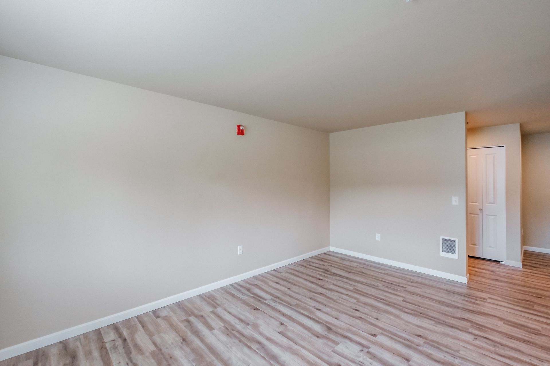 Santiam Gateway Apartments in Sweet Home Oregon, two-bedroom two-bathroom – living room back wall.