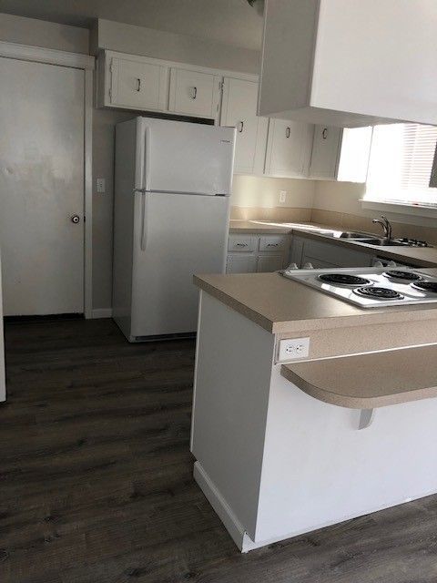 Prairie Place Duplexes in SE Albany OR, two-bedroom, one-bath – kitchen, refrigerator.