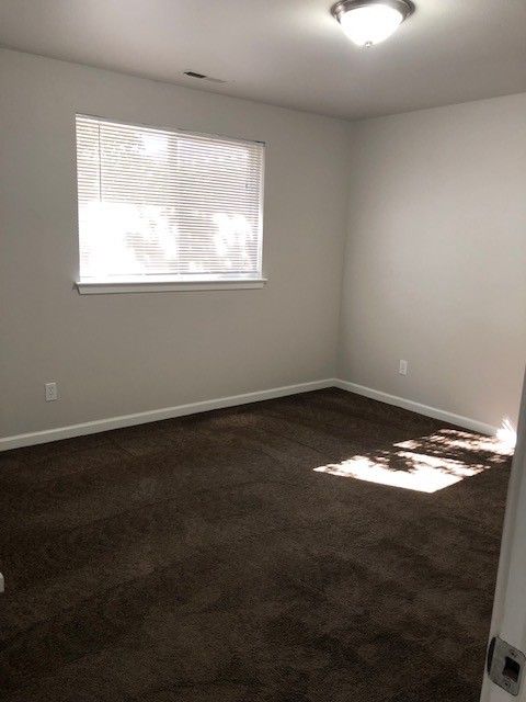 Prairie Place Duplexes in SE Albany OR, two-bedroom, one-bath – bedroom window_2