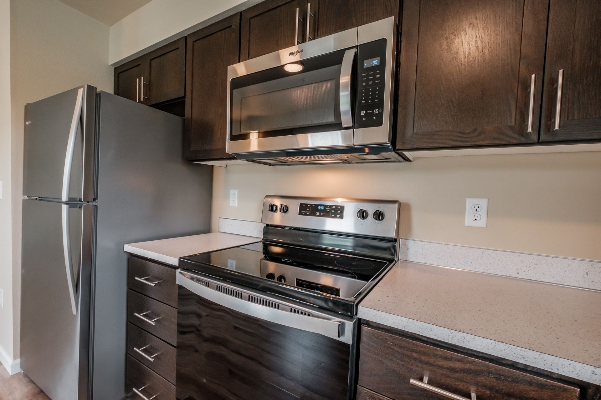Santiam Gateway Apartments in Sweet Home Oregon, two-bedroom two-bathroom – kitchen inlcuding stove microwave refrigerator.