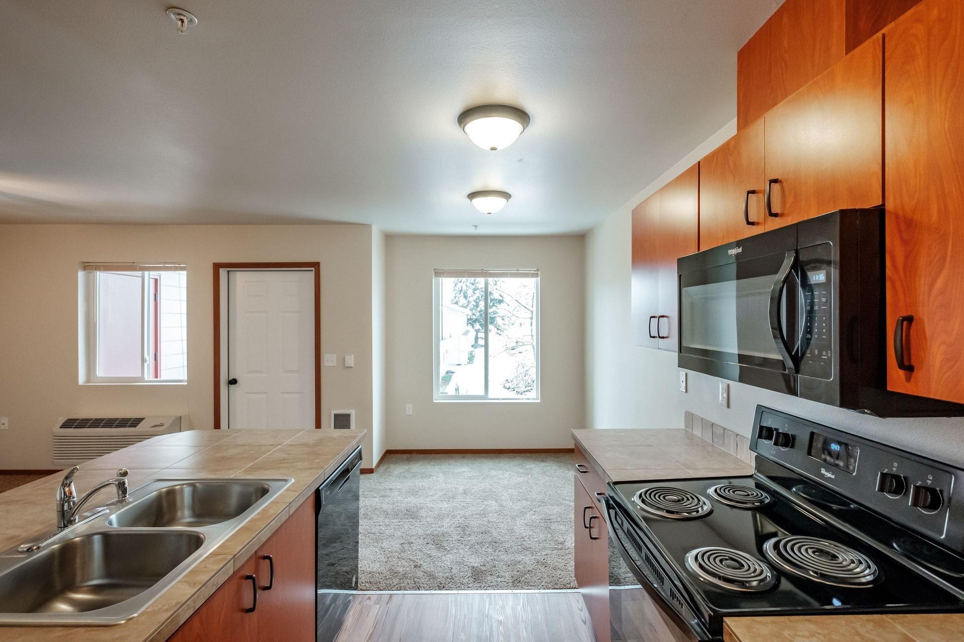 Aspen Place Apartments in Lebanon Oregon near Western University Health Sciences, one-bedroom one-bath –kitchen, dining room