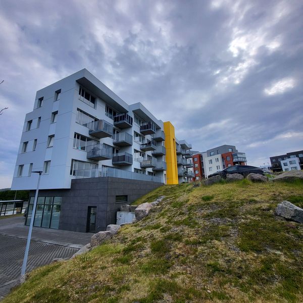 Urriðaholtsstræti 10-12