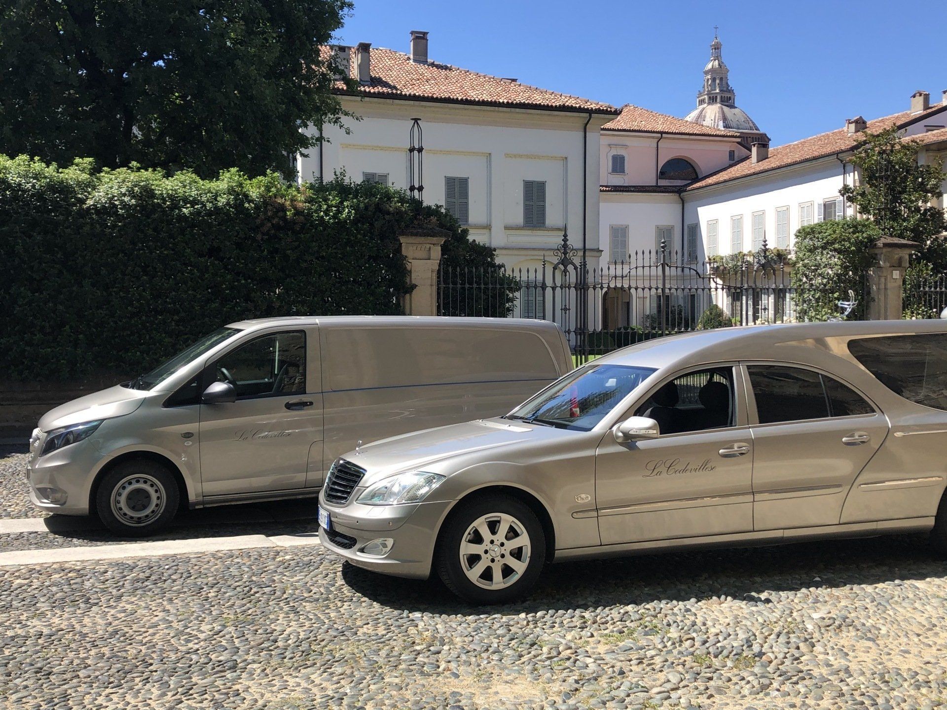Esterni e mezzi Onoranze Funebri La Codevillese Voghera (PV)