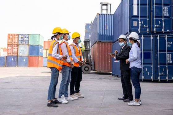 corso di formazione in cantiere fra i containers