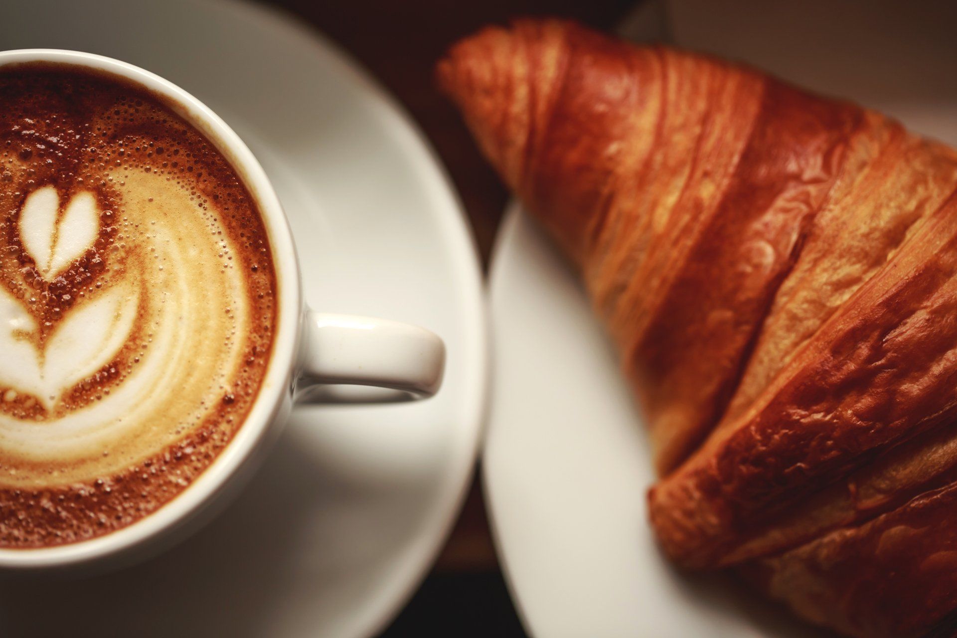cappuccino con brioche
