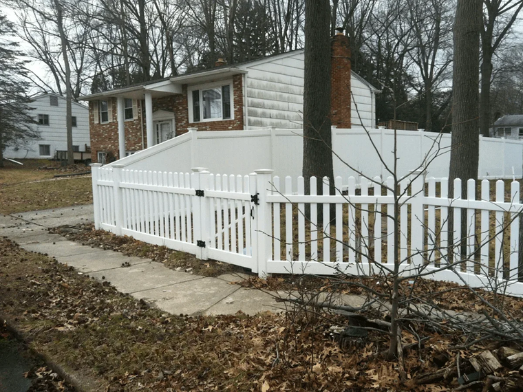 Burger-fence-choose-us