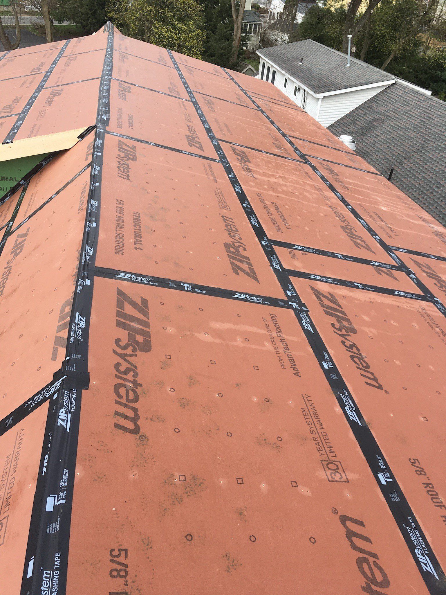 A roof with zipsystem written on it