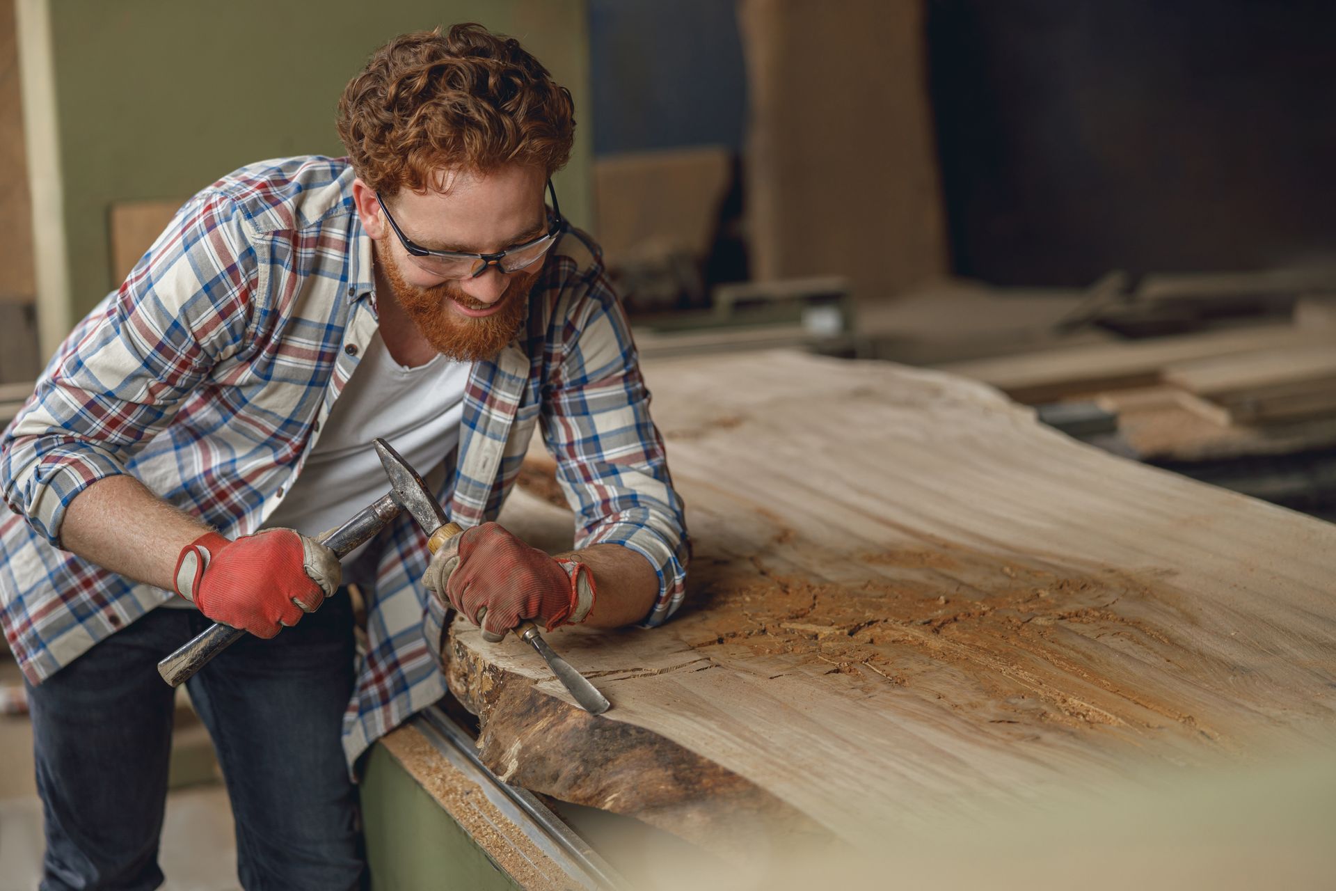craftsman designing a custom live edge table, a custom built furniture order
