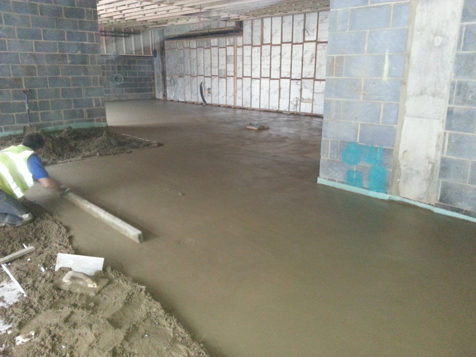 Screeding over Underfloor Heating Pipes