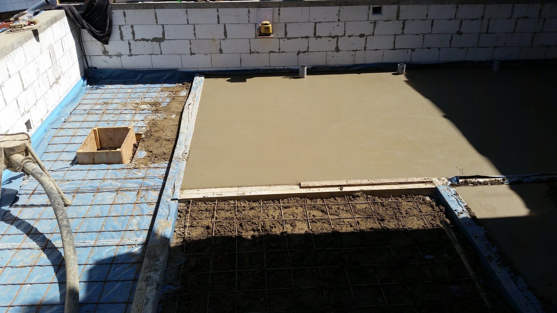 Screeding in Progress