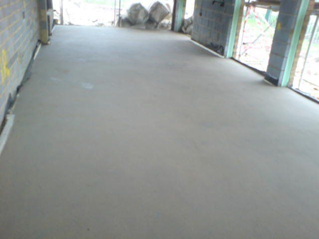 West London Screeding