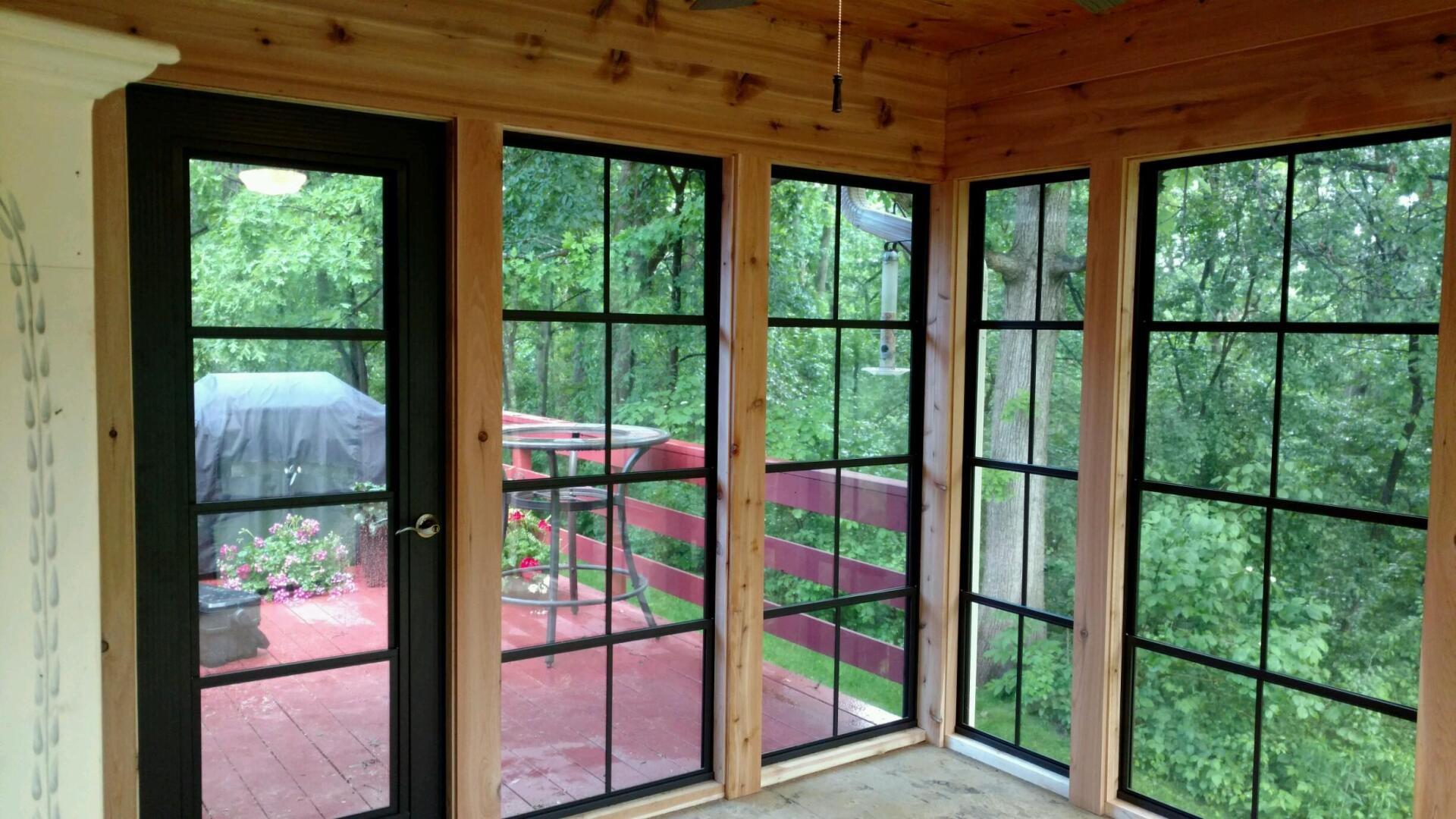 Vertical 4-Track Windows