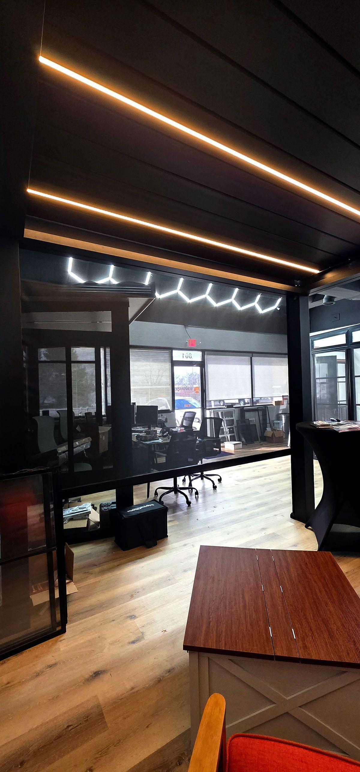 Showroom Pergola