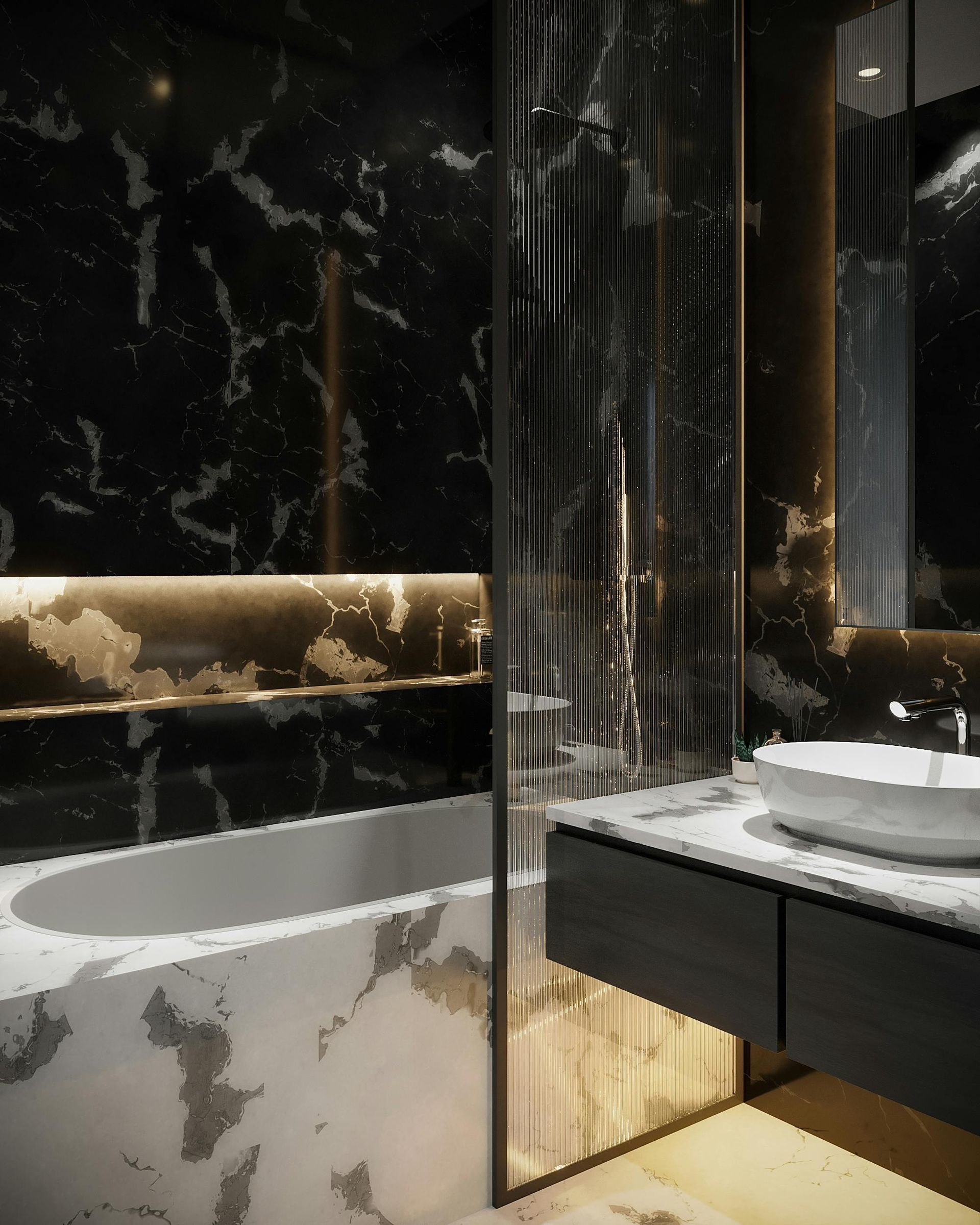 Luxe badkamer van zwart marmer met gouden accenten, glazen douchewand en zwevend badmeubel met witte wastafel.