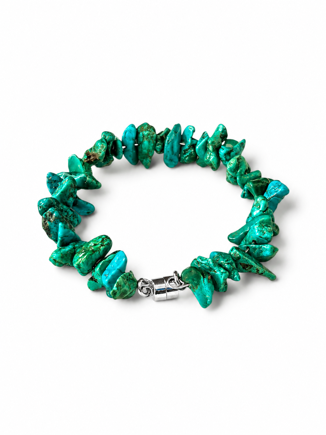 Lovely Natural Green Bangle Featuring a Magnetic Clasp