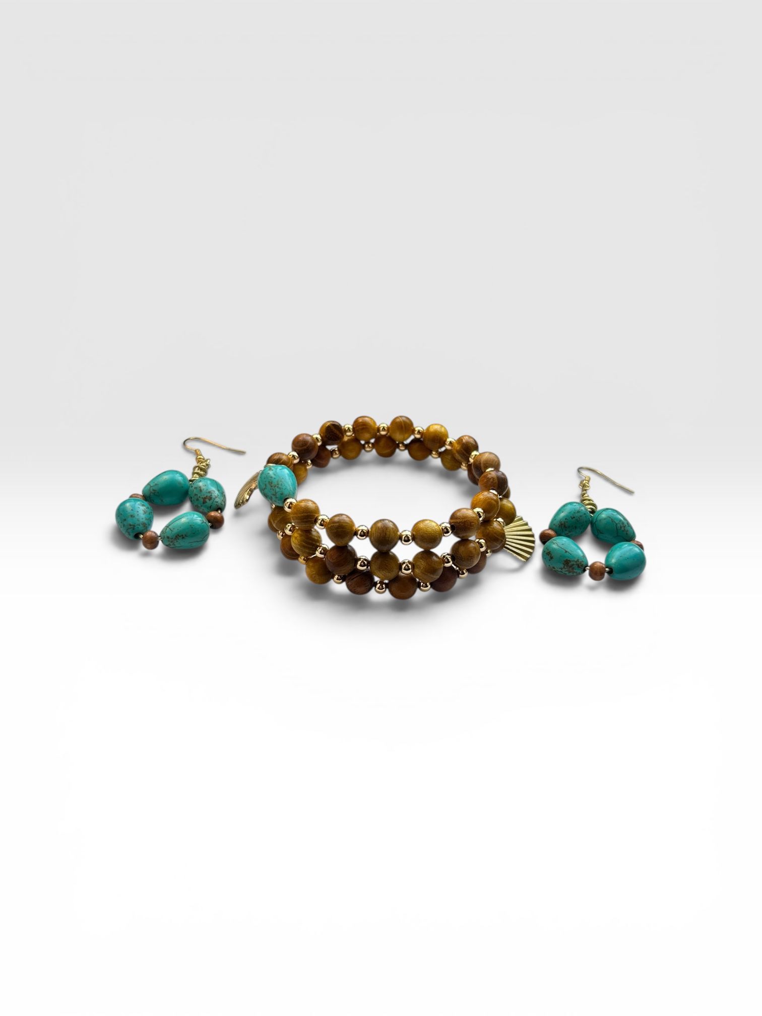 Western Beaded Memory Wire Bracelet & Earring Set with  Gold Plated Charm