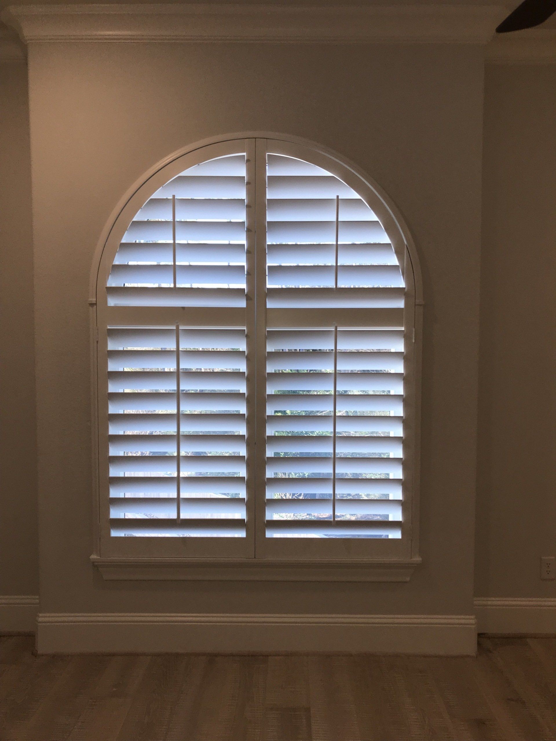 Tilt Rod Arch Shutter
