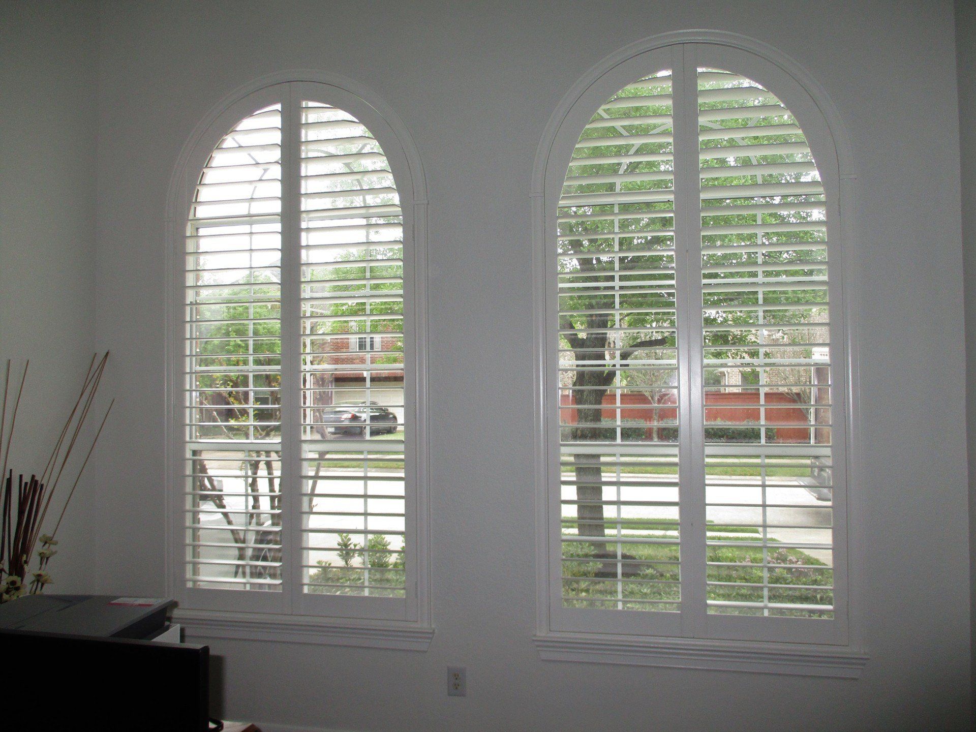 Arch Shutter
