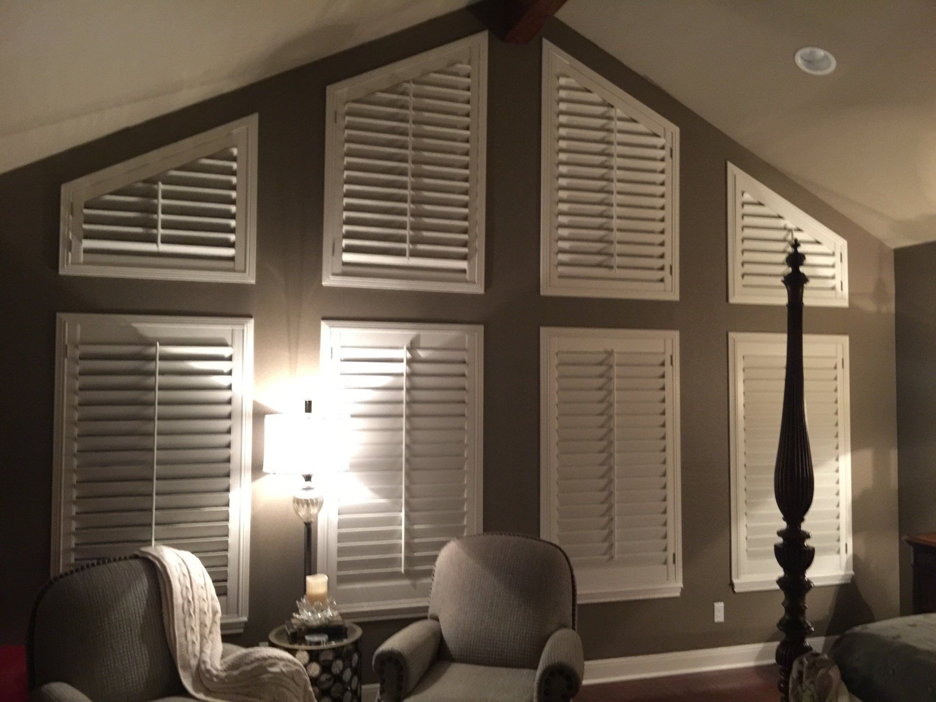 Tilt Rod Trapezoid Shutter