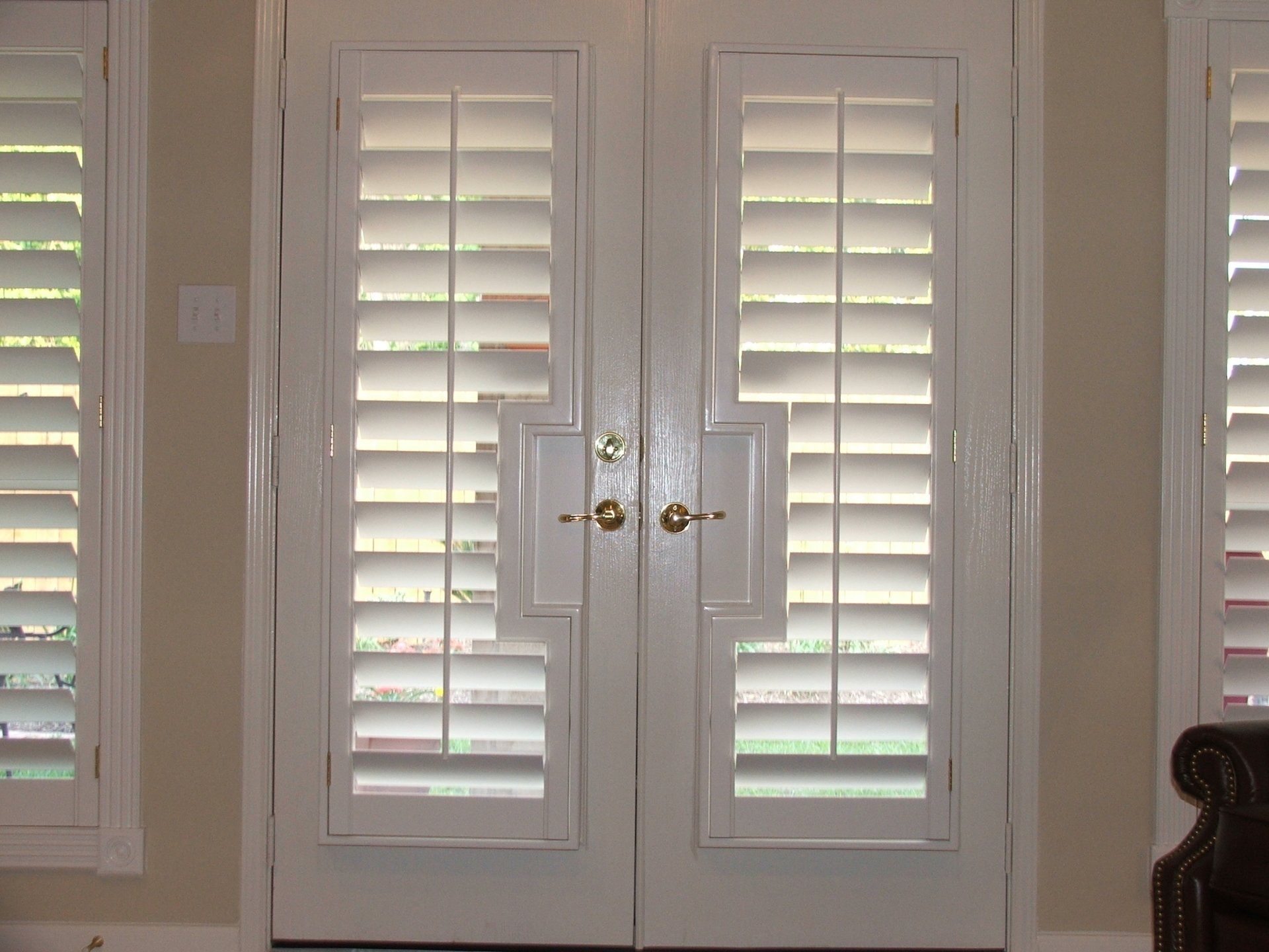 Tilt Rod Door Cut Out