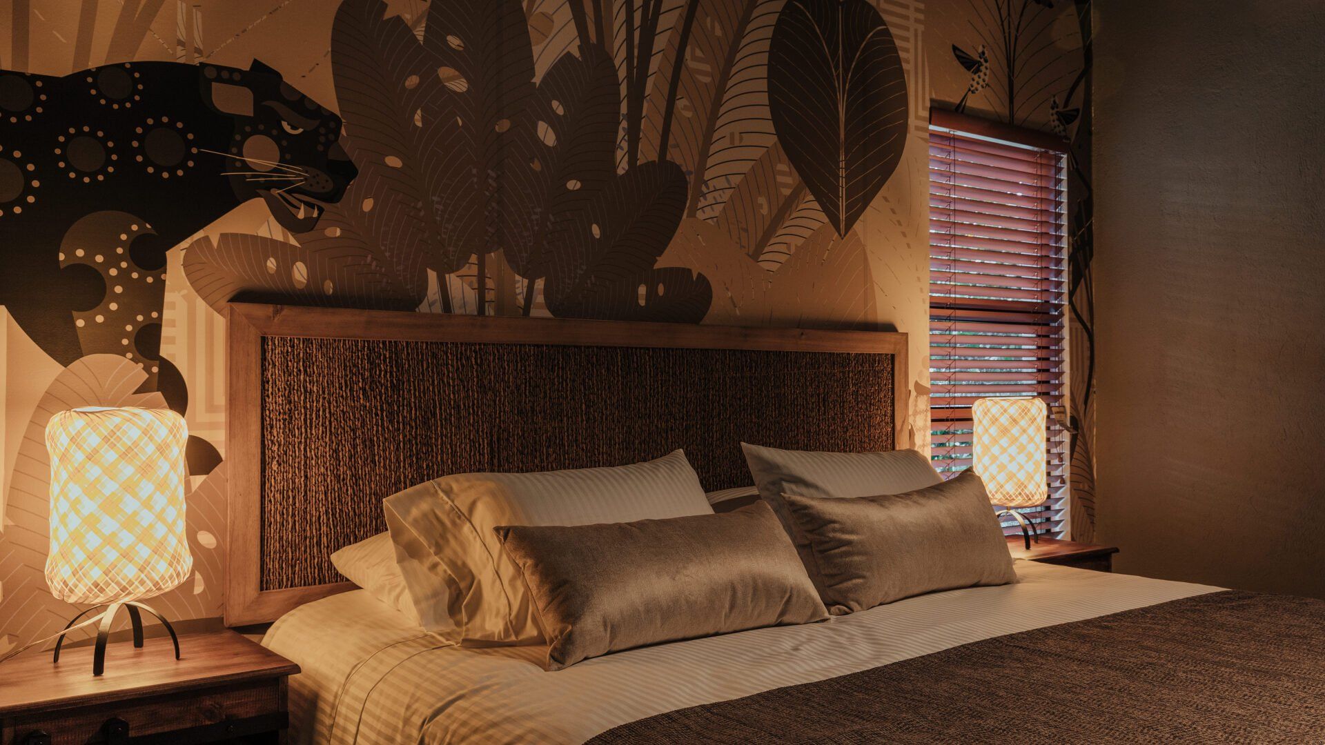 where to stay in medellin colombia