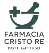 Logo della farmacia di colore verde scuro con mortaio, pestello e croce, con la scritta 