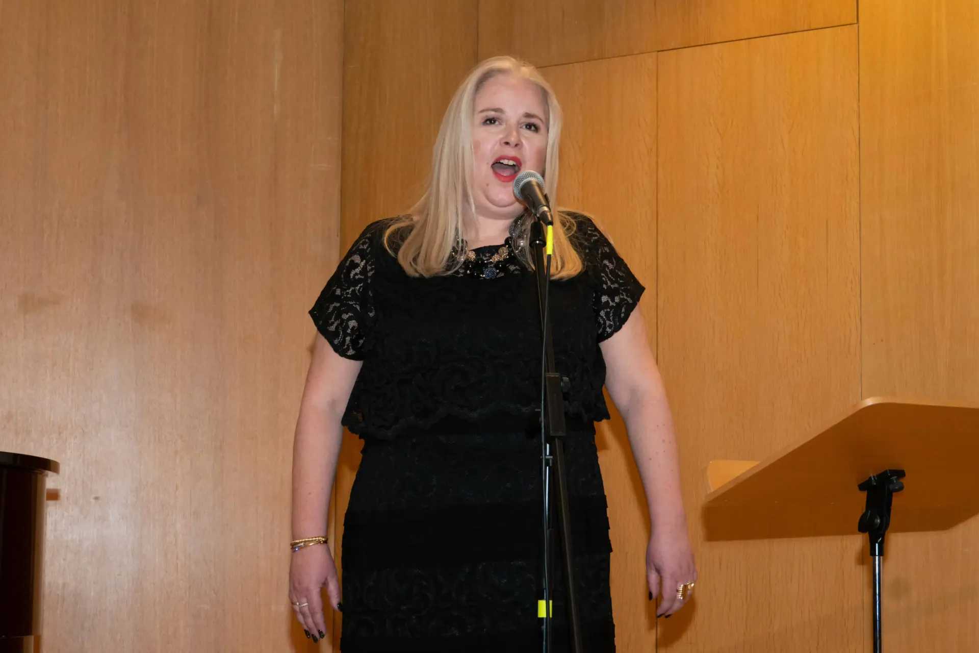 Φωτογραφία από την εμφάνιση της Μαρίζας Συρέλλη.