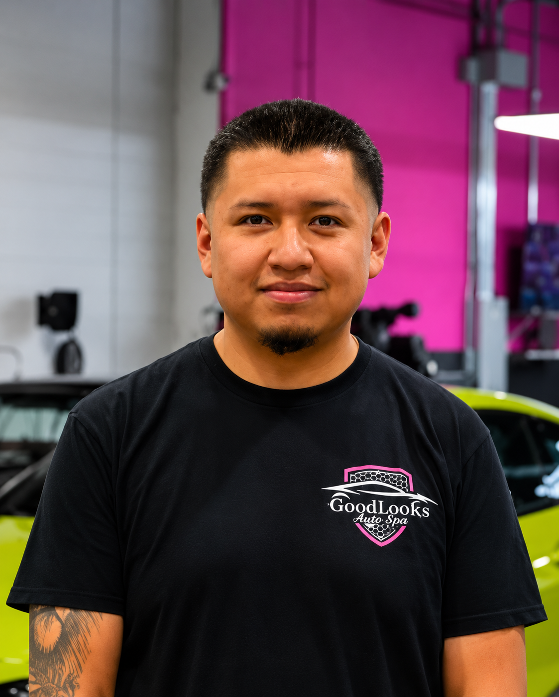 A smiling portrait of Oscar Sartillo from GoodLooks Auto Spa