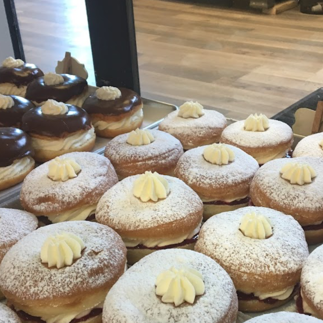 Picture of Donuts at Wannamakers bakeshop in Trenton