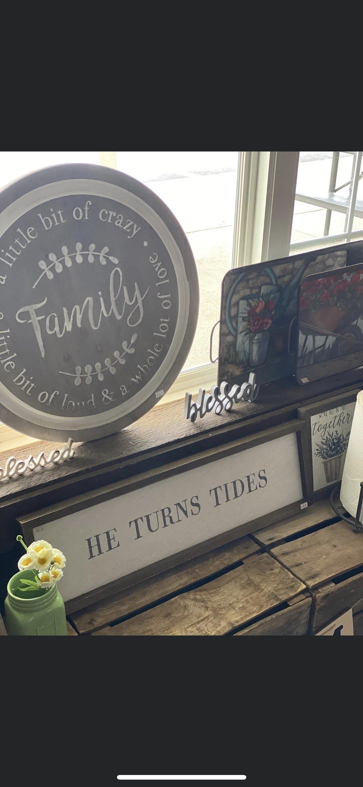 Farmhouse-style decor including a round