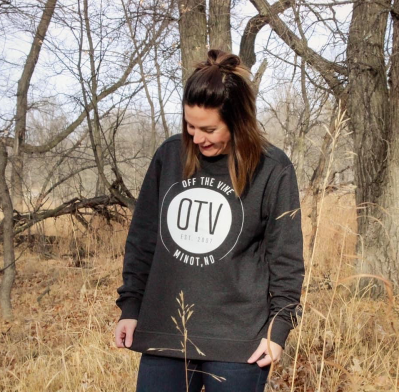 Pullover shirt with printed logo