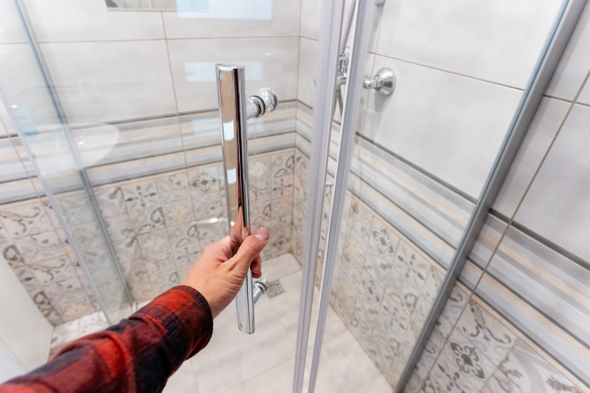 Opening glass shower door