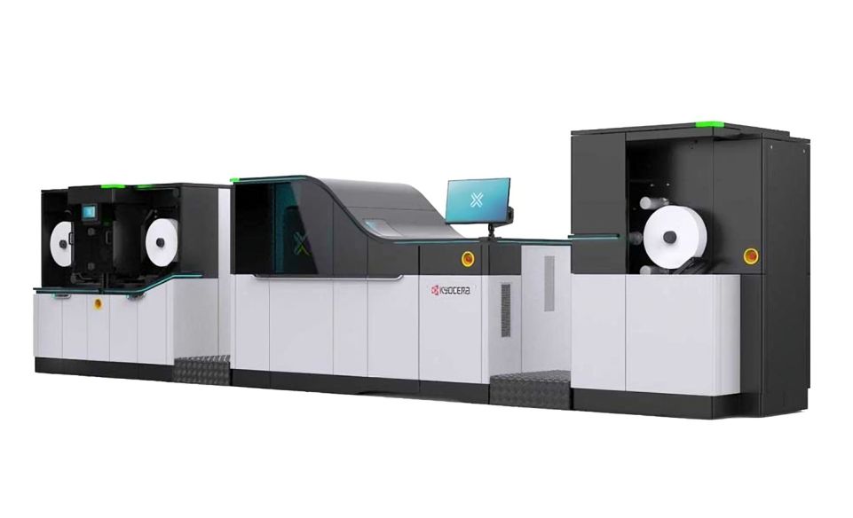 Kyocera Nixka Inkjet Systems (KNIS) a finalizat prima instalare în America de Nord a sistemului său de imprimare foto de mare viteză Belharra, presa fiind acum în producție completă la compania canadiană de imprimare foto Les Pros de la Photo din Montreal.