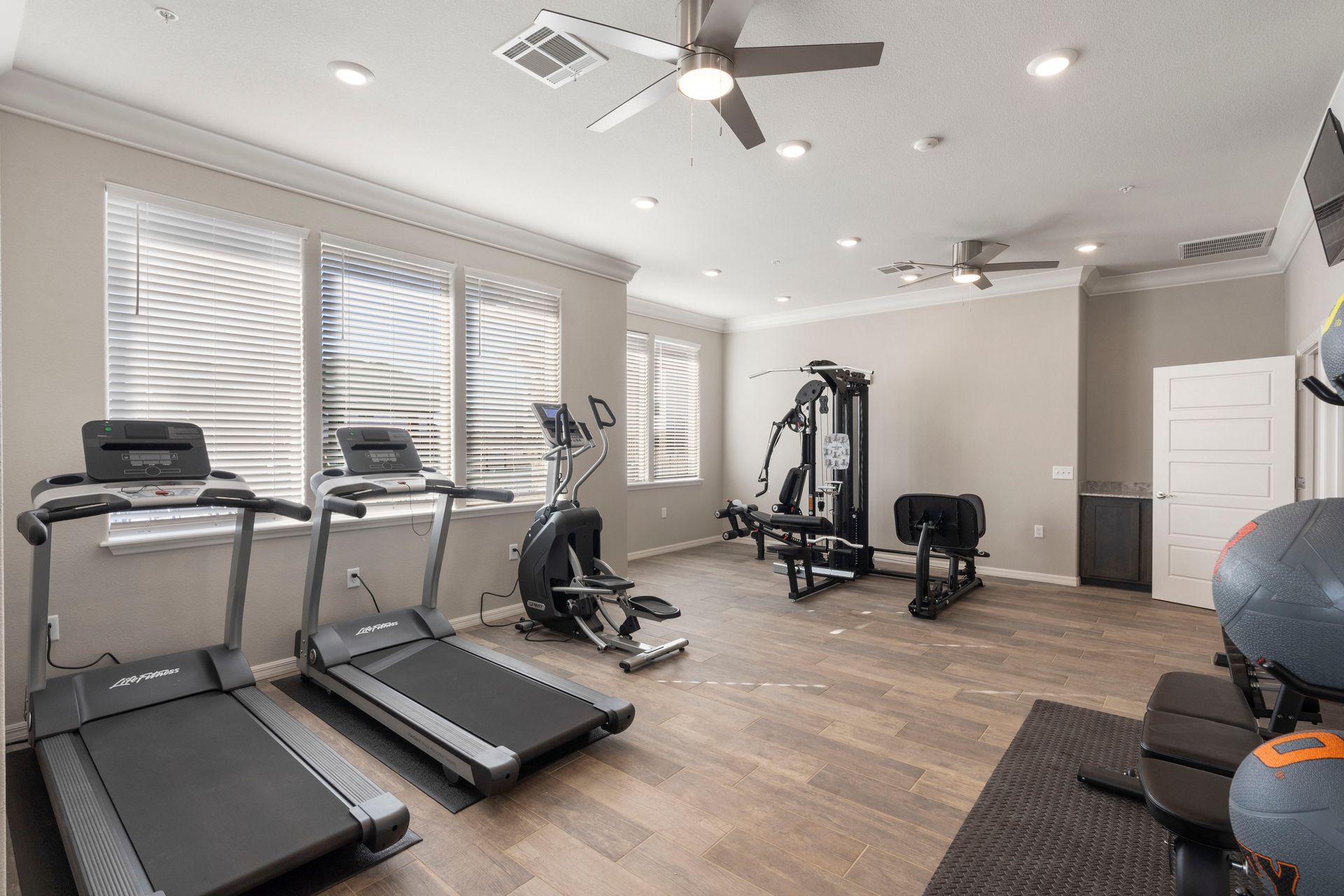 fitness room 2