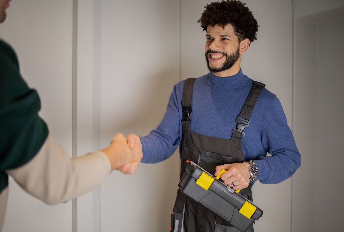 Handyman professional on a Hanford residential project