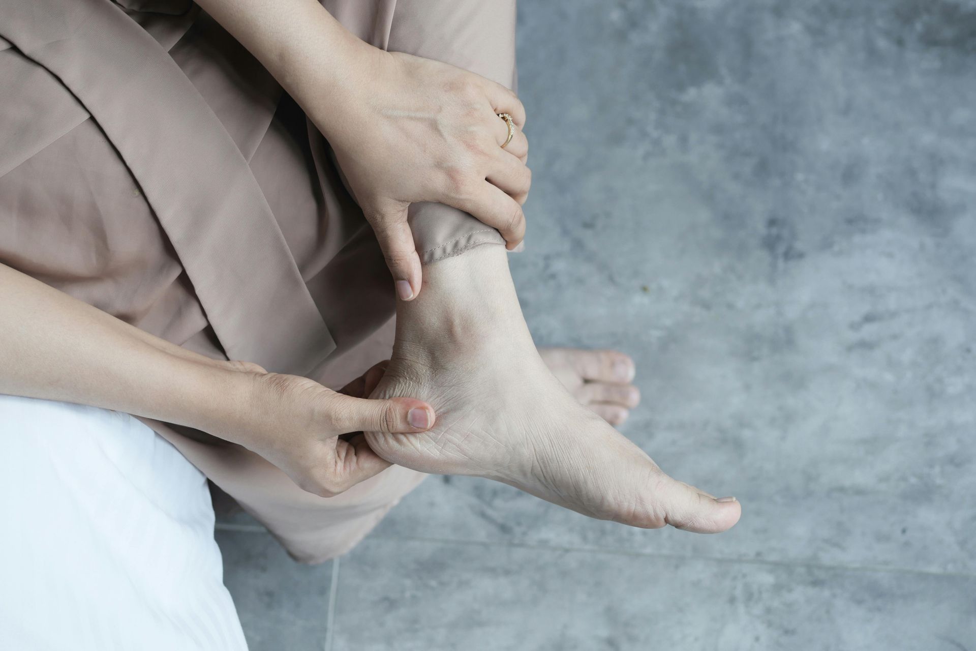 Focused shockwave therapy applied to the heel to treat insertional Achilles pain from a Haglund's de