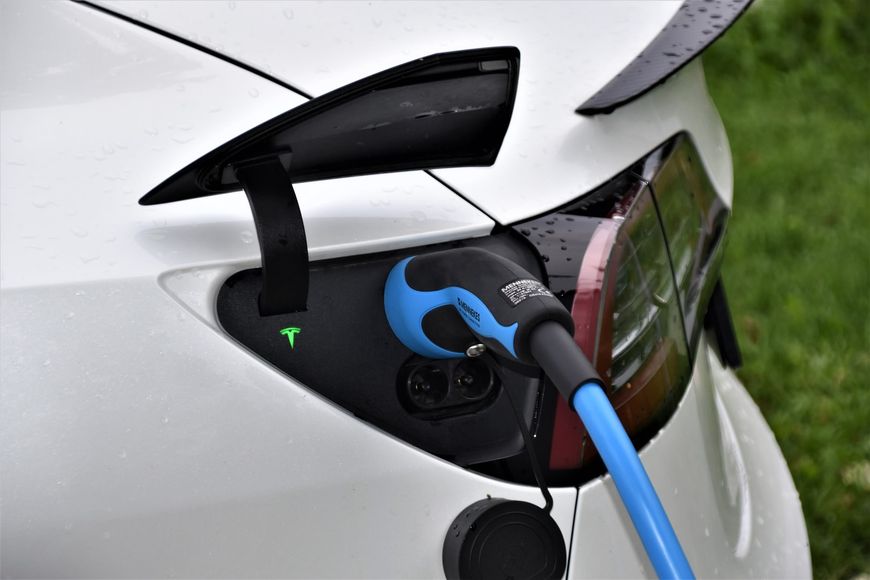 E-Auto laden mit Solarstrom