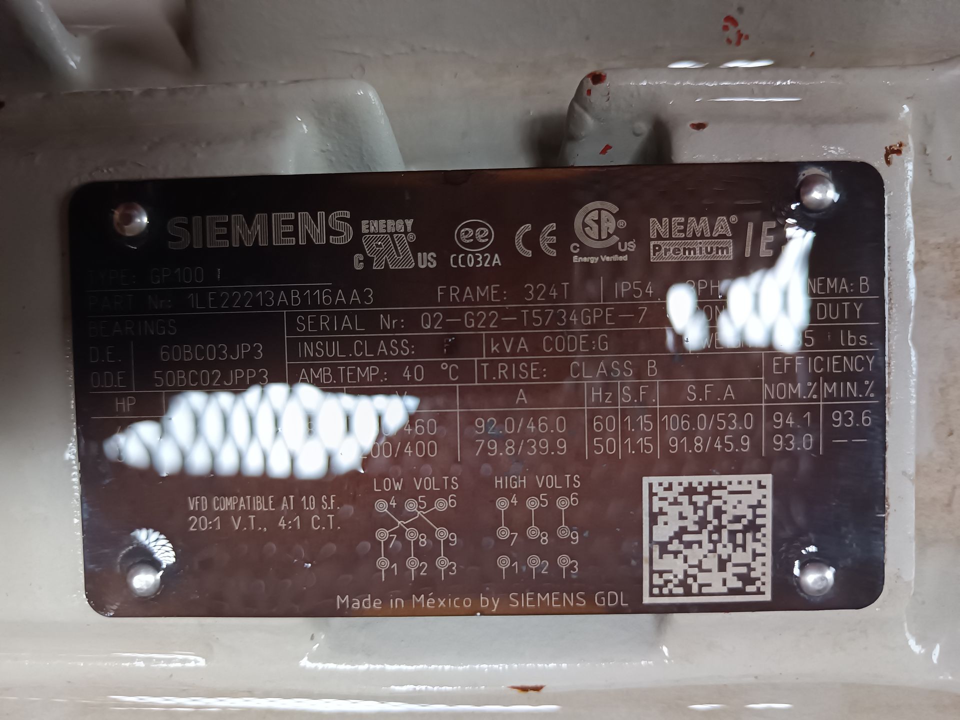 A siemens motor has a qr code on it