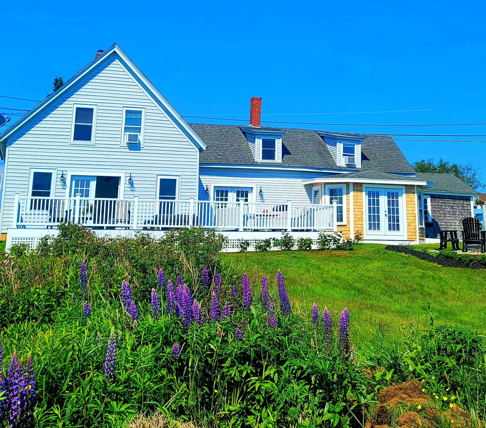 Coastal Maine Rooms & Suites, Campers, & Vacation Rentals Starlight